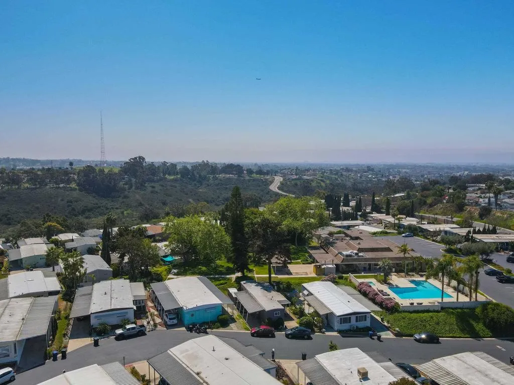 https://cdn.realtyfeed.com/cdn/127/306482035/f764d69b5310d7e501b0d190f1d64a59.webp