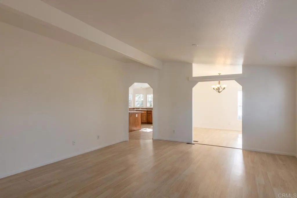 https://cdn.realtyfeed.com/cdn/127/306482036/17c37a7471227a9ddd7091b4371b8056.webp