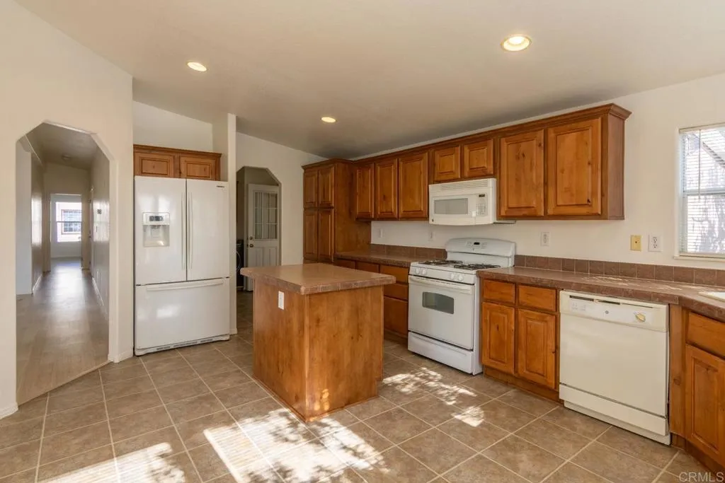 https://cdn.realtyfeed.com/cdn/127/306482036/6a168de4a722ec1b2576106b0bac4eb9.webp