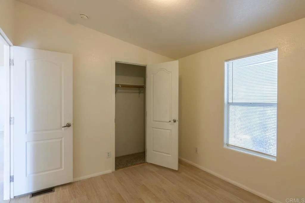 https://cdn.realtyfeed.com/cdn/127/306482036/b40340c5d2cc588db94c3f5170cebd6e.webp