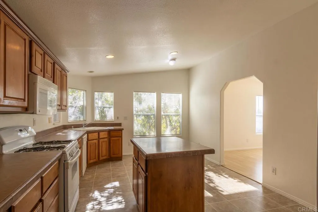https://cdn.realtyfeed.com/cdn/127/306482036/b67ca117cb2e52f4e8e70306357518cc.webp