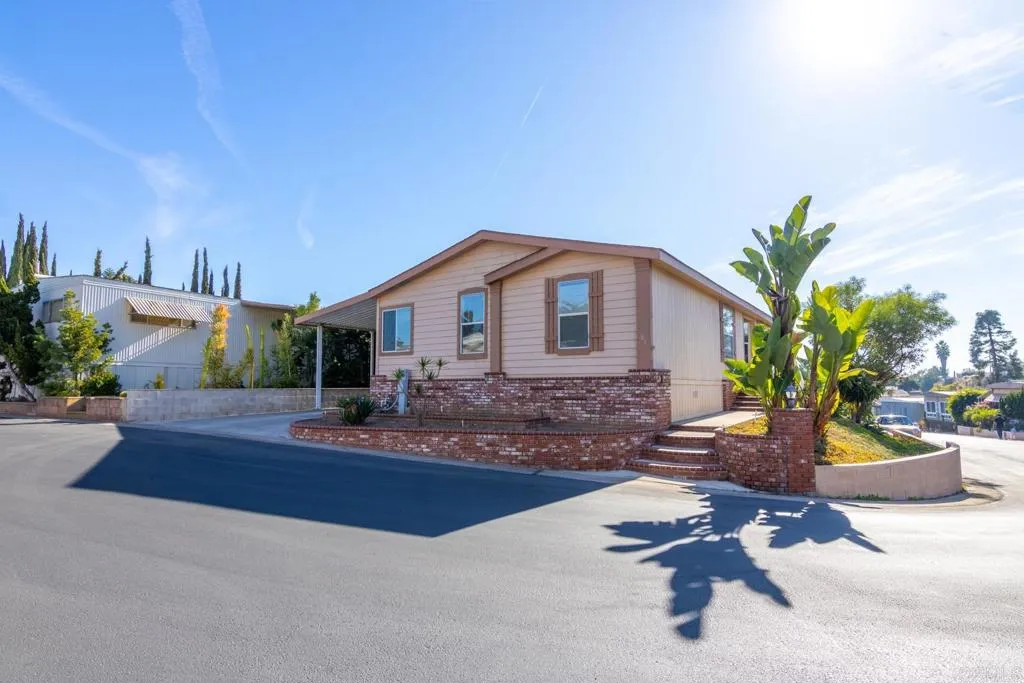https://cdn.realtyfeed.com/cdn/127/306482036/dd838f52311ae0dfb7917adcafabe842.webp