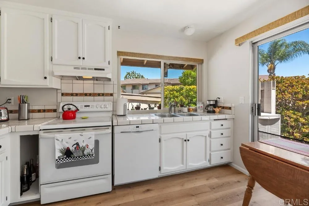 https://cdn.realtyfeed.com/cdn/127/306482155/1bd911ddbcb938405fae075a7a9808af.webp