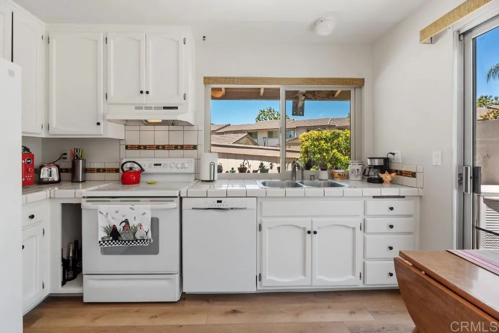 https://cdn.realtyfeed.com/cdn/127/306482155/6c7a8b0e5aa5172ad1a9eea0241c933a.webp