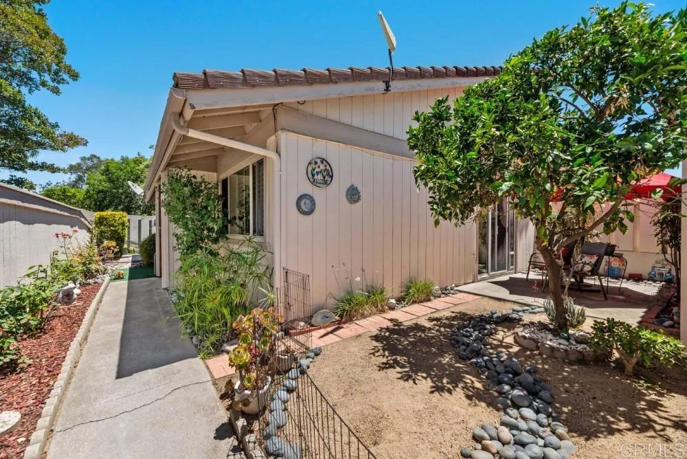 https://cdn.realtyfeed.com/cdn/127/306482155/e46dbba8596bf404642eeb59b77d2e6d.webp