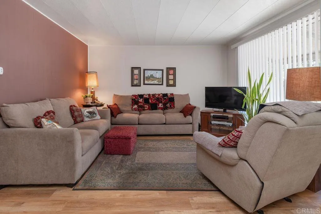 https://cdn.realtyfeed.com/cdn/127/306482337/75030f3f926bc75fffb810e83f342bee.webp