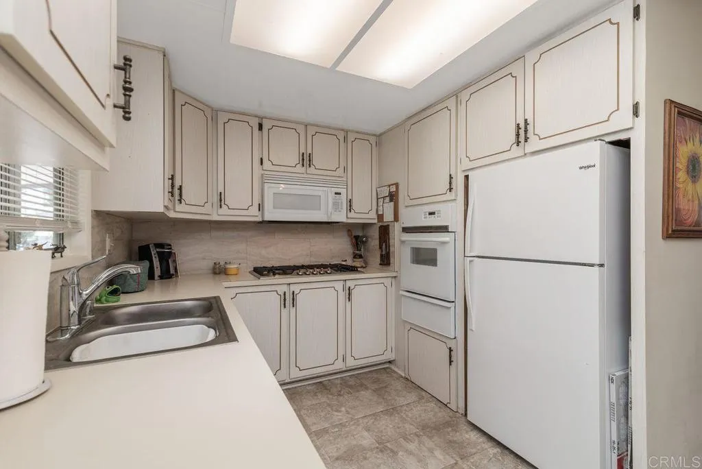 https://cdn.realtyfeed.com/cdn/127/306482337/a825d453e03461037b0786fd646f74f0.webp