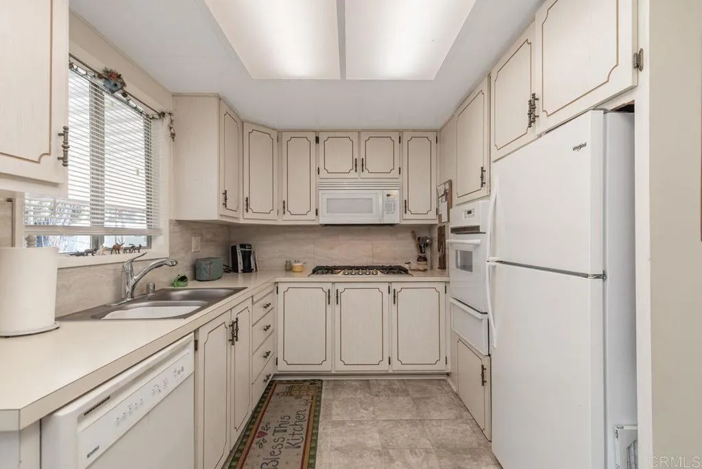https://cdn.realtyfeed.com/cdn/127/306482337/ad61f13e1e933c44749a74d7f2b13e04.webp