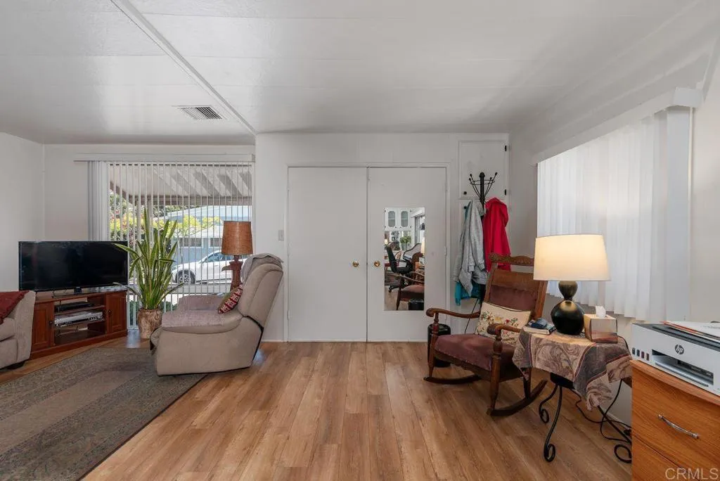 https://cdn.realtyfeed.com/cdn/127/306482337/c3ef06ae9173f67355031850a257de3a.webp