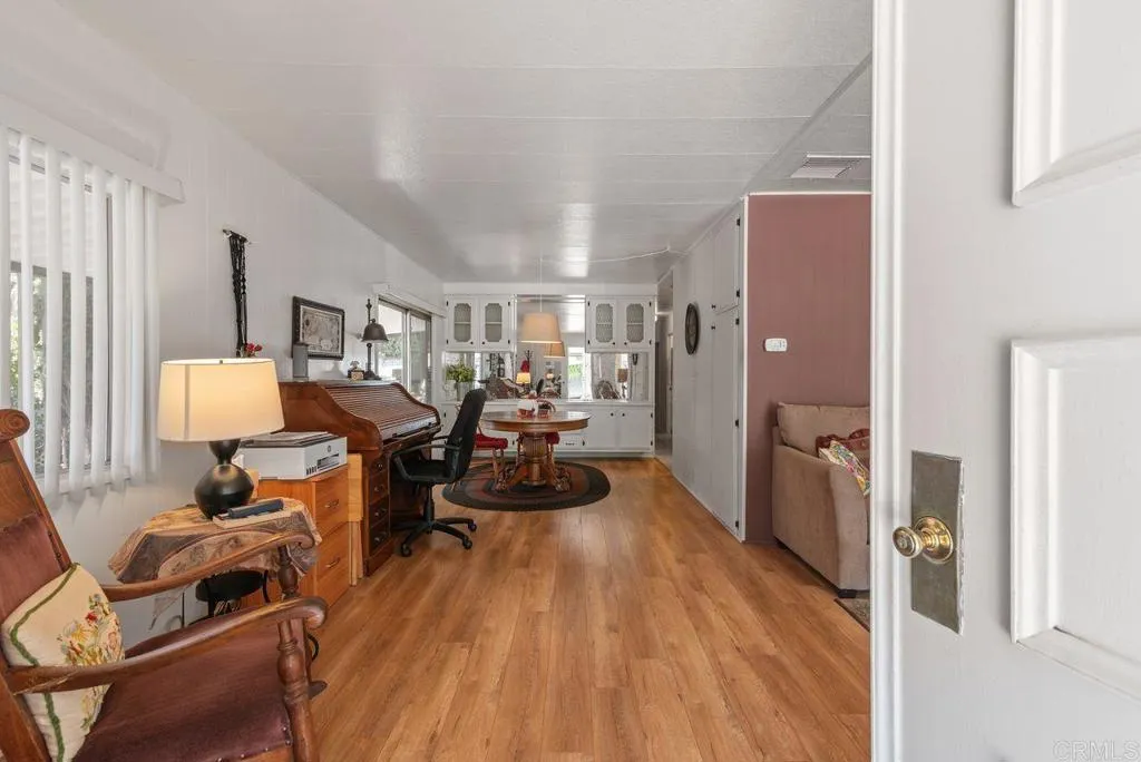 https://cdn.realtyfeed.com/cdn/127/306482337/c804434b65475acde856f66107572fdc.webp