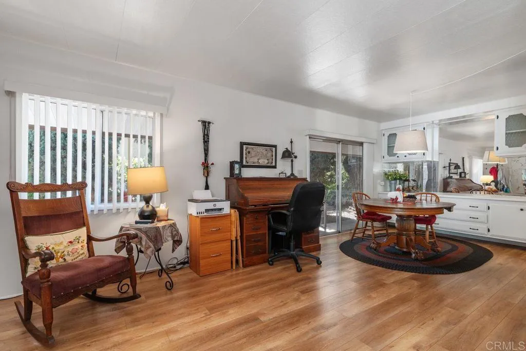 https://cdn.realtyfeed.com/cdn/127/306482337/d2b4ad9256df2903f78ee2964ff6b3b9.webp
