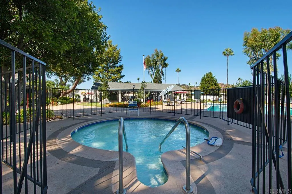https://cdn.realtyfeed.com/cdn/127/306482337/e4ee2260a6e27c22575fffe32858f5e2.webp