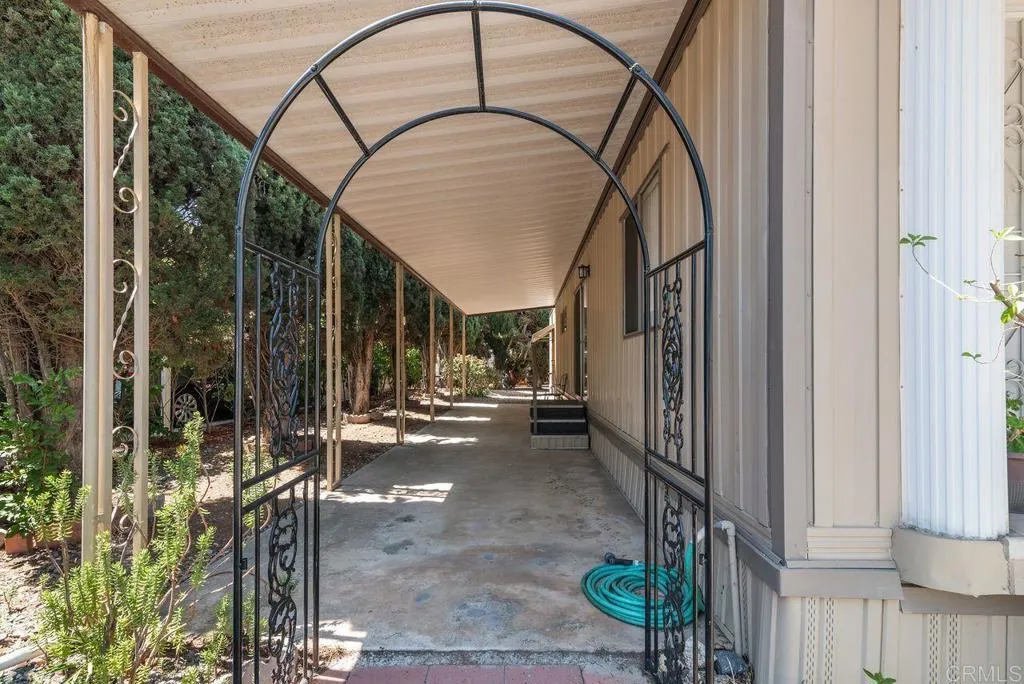 https://cdn.realtyfeed.com/cdn/127/306482337/f5e69b0220754badb9b0fe8aa8a9c281.webp