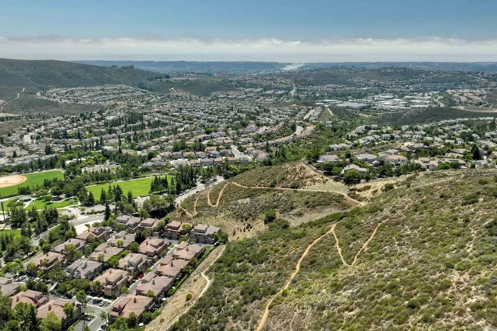 https://cdn.realtyfeed.com/cdn/127/306482594/8d7d231047255539c3f9b62f995a2e93.webp