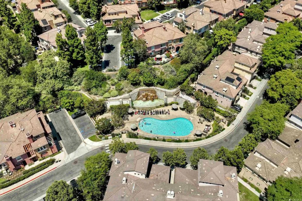 https://cdn.realtyfeed.com/cdn/127/306482594/b19b1c9e4e342f895bf14a39038ec75f.webp