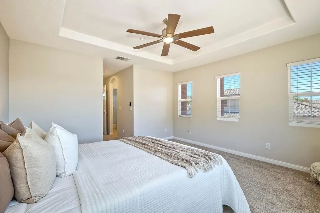 https://cdn.realtyfeed.com/cdn/127/306482594/f12b36787bac89eb0e9a98b12467bd98.webp