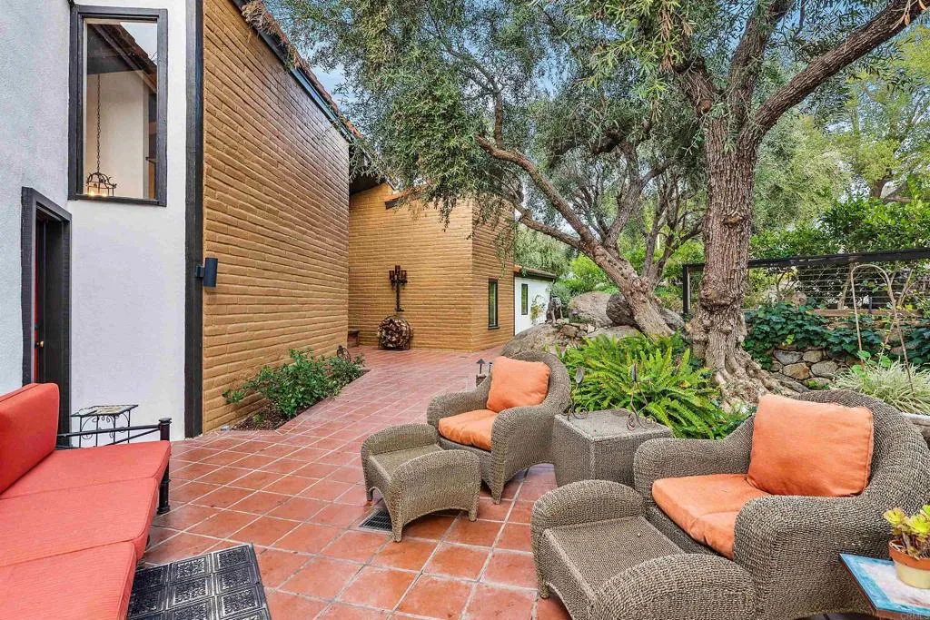 https://cdn.realtyfeed.com/cdn/127/306482745/5e61da330ee32972df252613e847ce40.webp