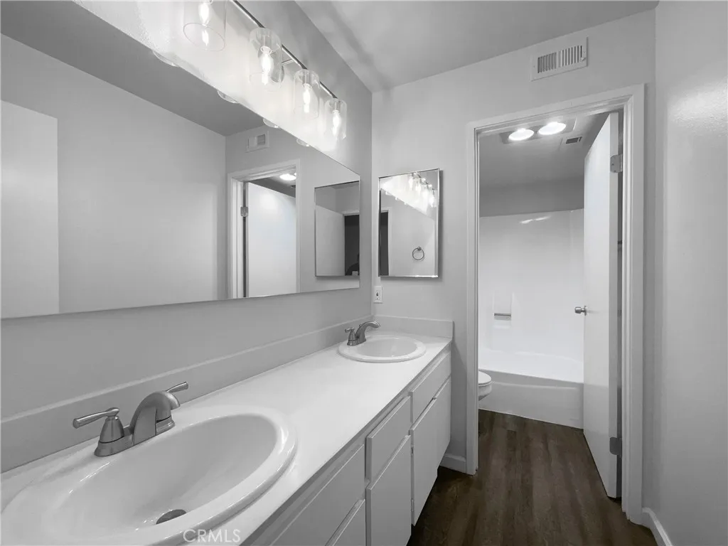 https://cdn.realtyfeed.com/cdn/127/306482781/35da3e042ed85c19b6d8982a5dc79ca9.webp
