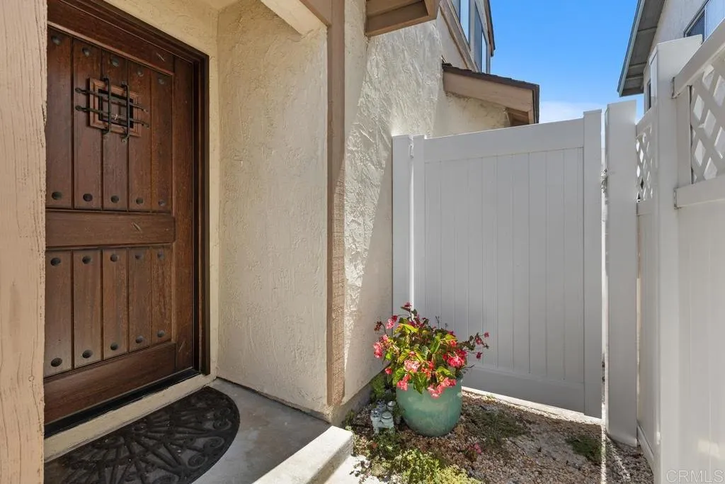 https://cdn.realtyfeed.com/cdn/127/306482810/2b24d647c1678513f47e3efea2d4f7c1.webp
