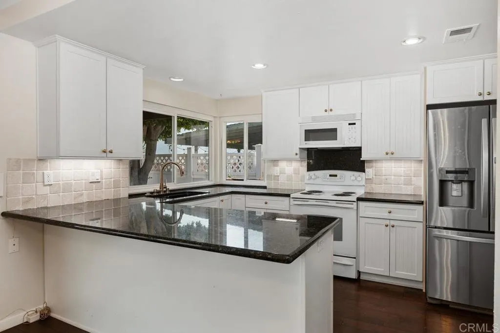 https://cdn.realtyfeed.com/cdn/127/306482810/58bcfe3bc4bc420e62c874d74cd64643.webp