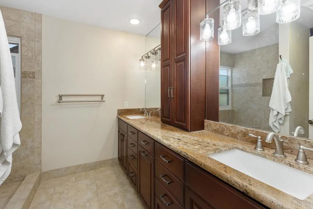 https://cdn.realtyfeed.com/cdn/127/306482810/bcdd19a948c2f4d4434bab401b595090.webp