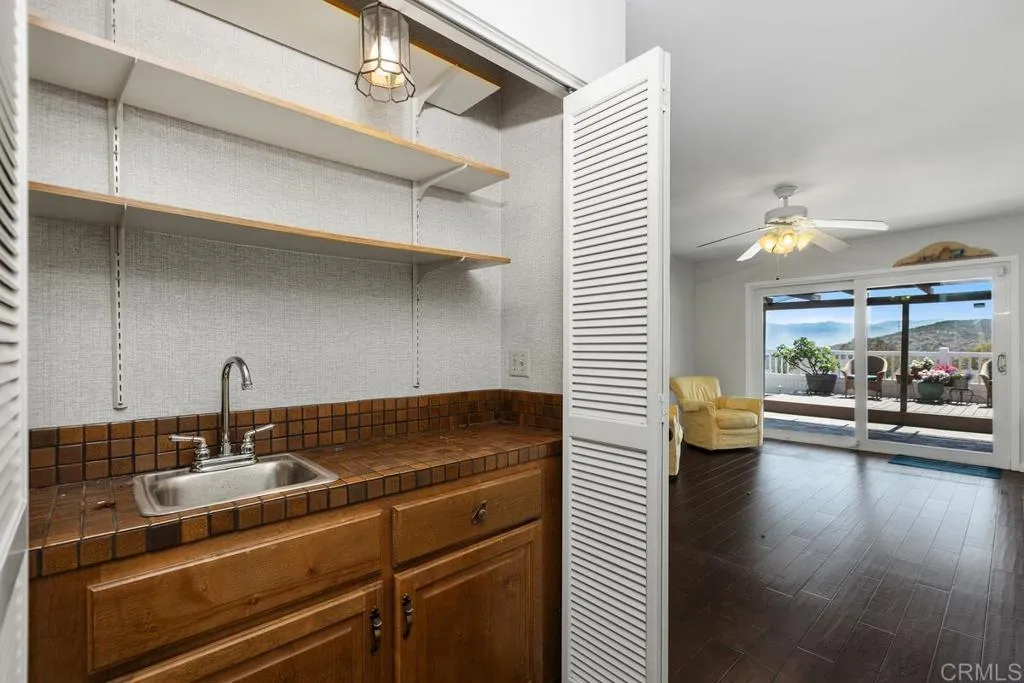 https://cdn.realtyfeed.com/cdn/127/306482810/e8bd141b719f7f3576f9442f65282279.webp