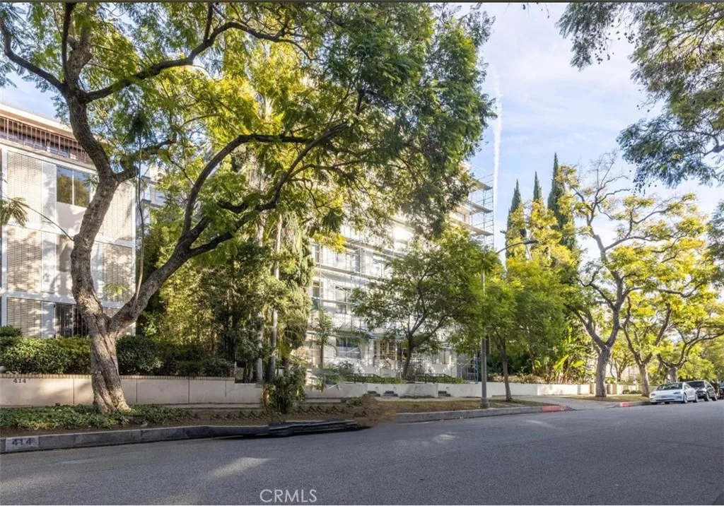 412 N Palm Drive Unit 303, Beverly Hills, CA 90210
