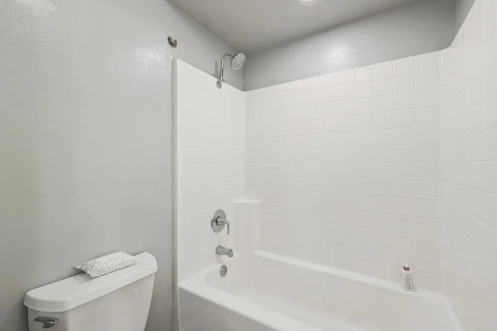 https://cdn.realtyfeed.com/cdn/127/306483060/1ccafd86cda05a07f559023bc542b98a.webp