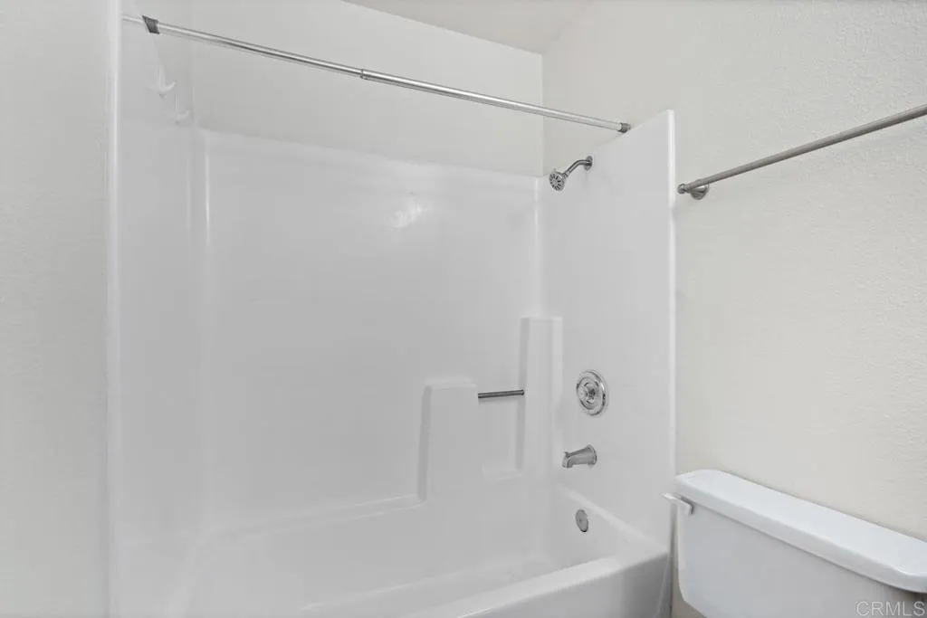 https://cdn.realtyfeed.com/cdn/127/306483064/3ec1d1e95fee207d2f9a33a2370e3769.webp