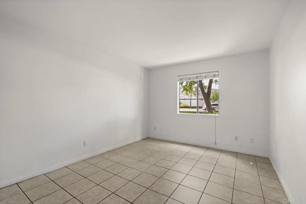https://cdn.realtyfeed.com/cdn/127/306483064/c5060283028adb145e86aed062aedeff.webp