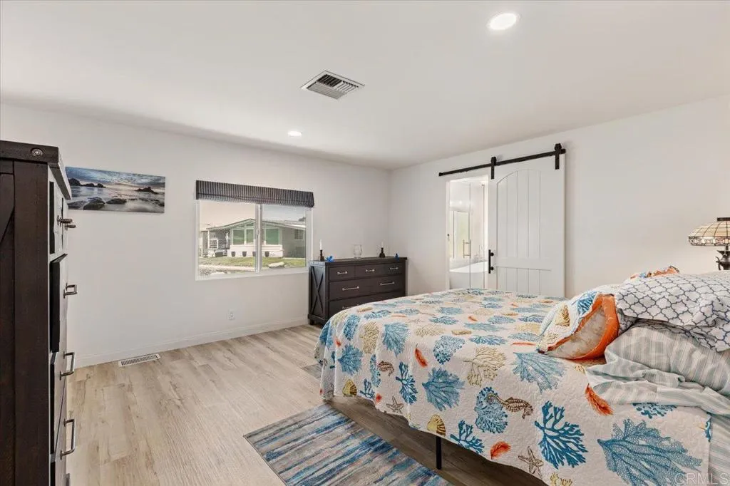 https://cdn.realtyfeed.com/cdn/127/306483083/52423f5e86fd17988498c7ede942426d.webp
