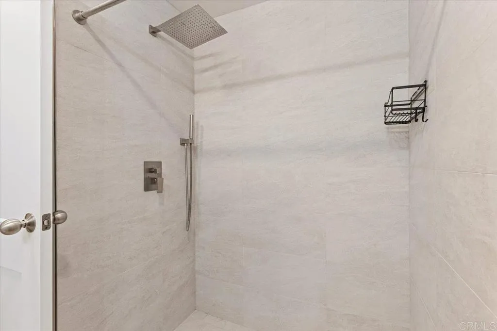 https://cdn.realtyfeed.com/cdn/127/306483083/749aec91f3c32a2d24299429104130fb.webp