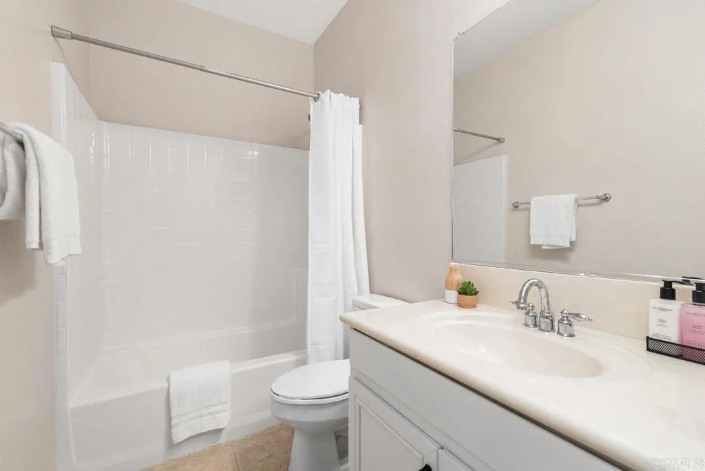 https://cdn.realtyfeed.com/cdn/127/306483103/284f7c2f9d7d2fd4a4b7176a839ca9ed.webp