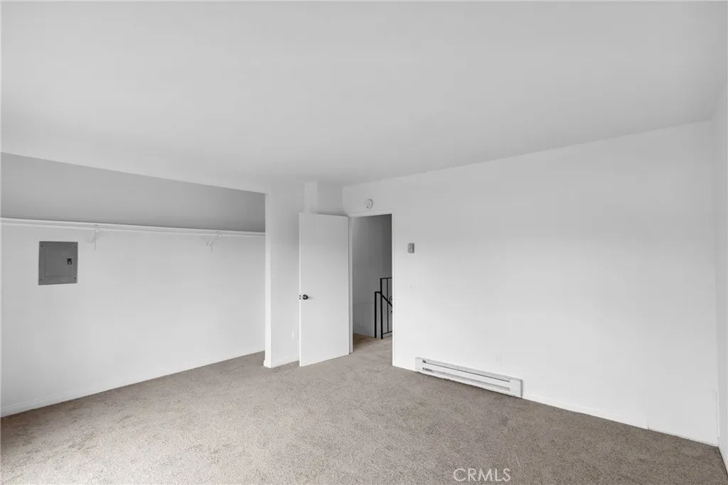 https://cdn.realtyfeed.com/cdn/127/306483149/08c56fe82d32b404b0bfb846a2a875c7.webp