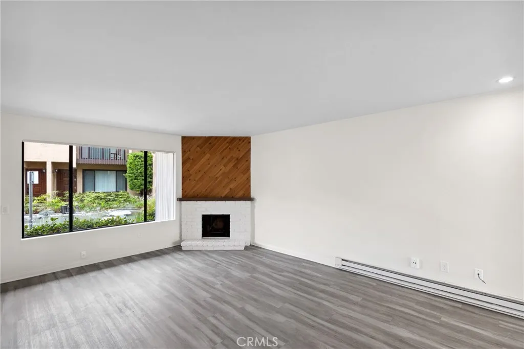 https://cdn.realtyfeed.com/cdn/127/306483149/4e0787ef42e3fd23abf8365fcce36e83.webp