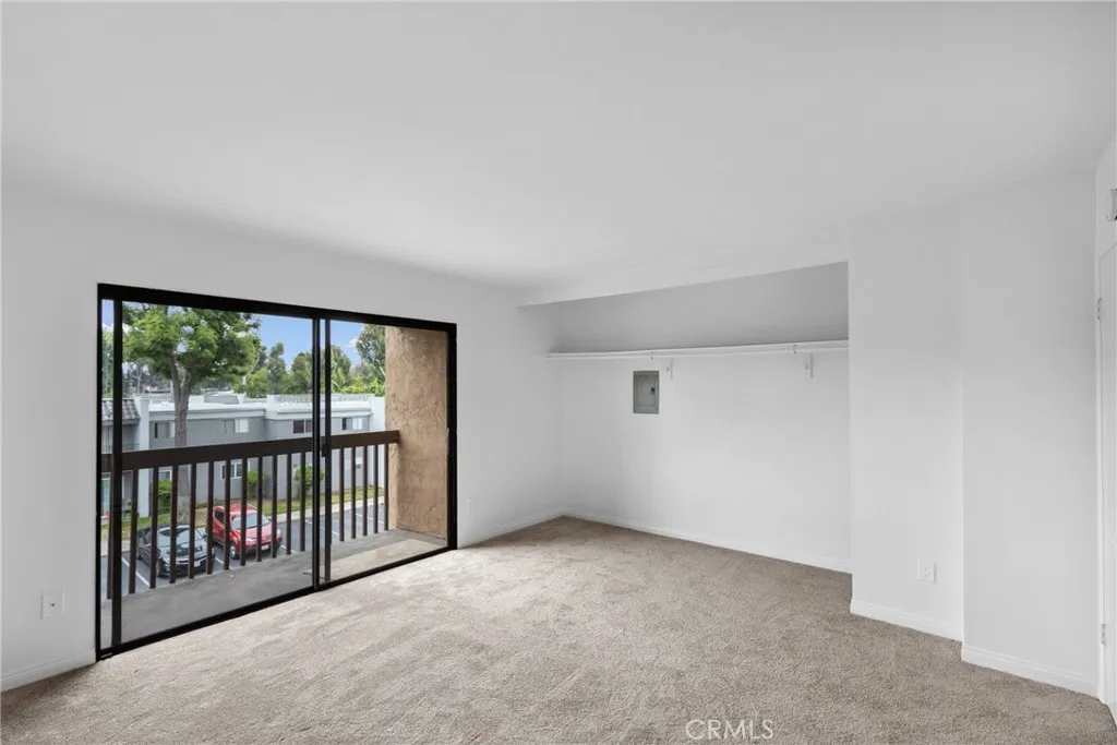 Photo #24: SW25148486 Listing: Photo #24