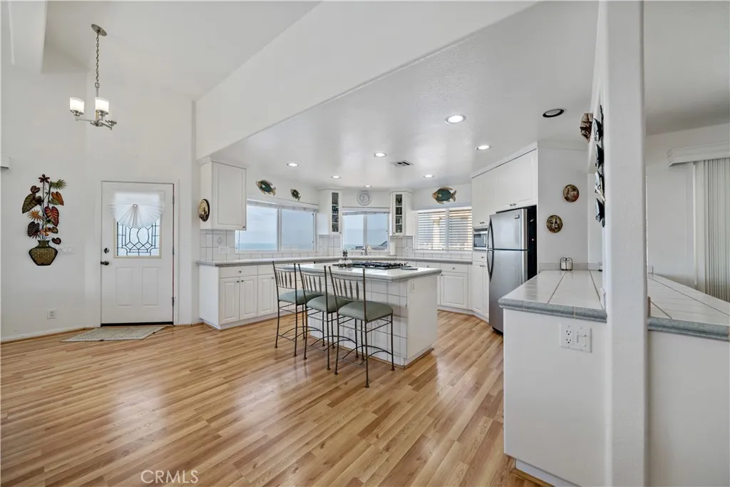https://cdn.realtyfeed.com/cdn/127/306483150/57372e25d643a96727caa702b022ba95.webp