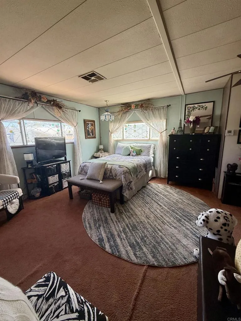 https://cdn.realtyfeed.com/cdn/127/306483272/59e40e7024c89e368601eb477143d256.webp