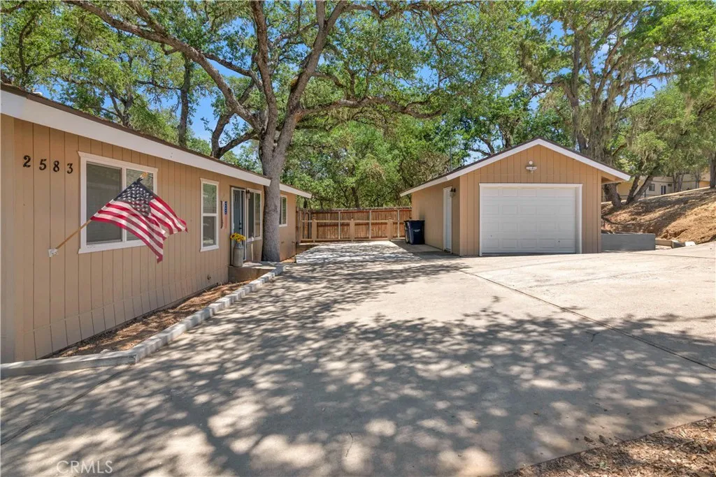 2583 Oak Shores Drive, Bradley, CA 93426 - Photo 2 of 31, Bradley, CA