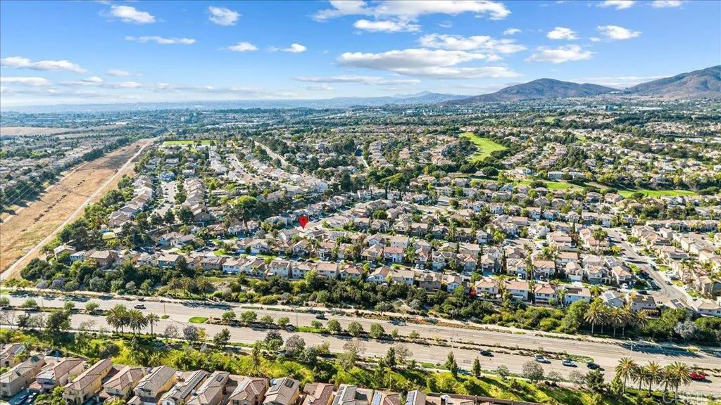 https://cdn.realtyfeed.com/cdn/127/306483333/3aebc85288a6d26861d0c0e77aa9eb22.webp