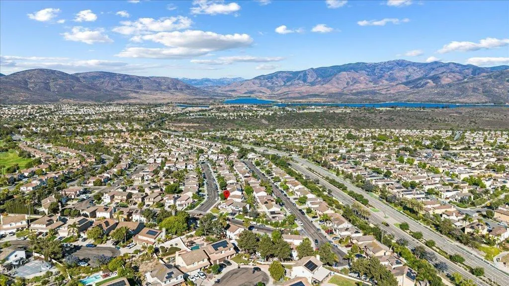 https://cdn.realtyfeed.com/cdn/127/306483333/431c685fb05c7ec0a8551a6f9132ab5d.webp