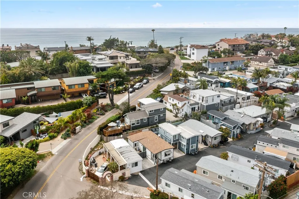 https://cdn.realtyfeed.com/cdn/127/306483559/08f4f8b917e0453a551e11d69ba04089.webp