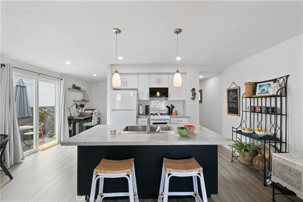 https://cdn.realtyfeed.com/cdn/127/306483559/897fac1a9825c4cfe5b7802d68abf6b2.webp