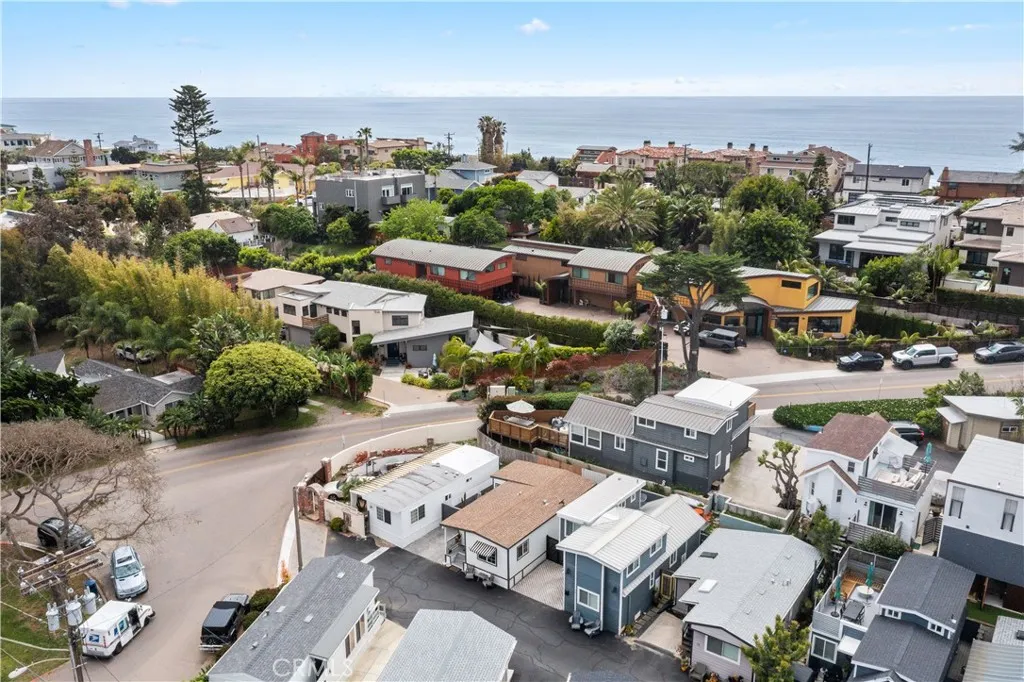 https://cdn.realtyfeed.com/cdn/127/306483559/90541a9b902f8c98b180d36b70357696.webp