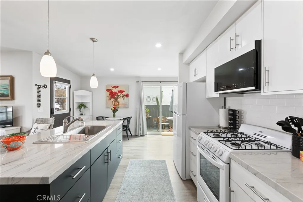 https://cdn.realtyfeed.com/cdn/127/306483559/e7cfddfef05da5cc4230f3be4b0fd296.webp