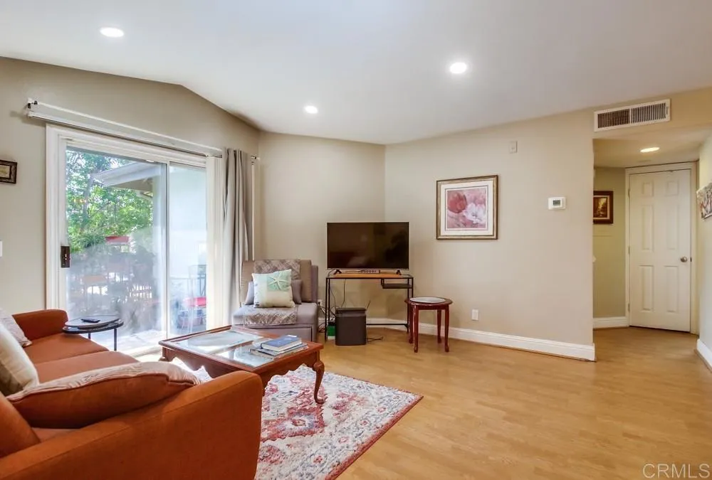 Photo #4: PTP2505014 Listing 