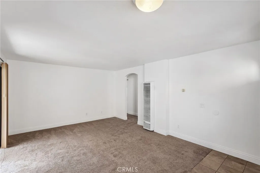 https://cdn.realtyfeed.com/cdn/127/306483590/06a38316cb1b99f85d618cc644502804.webp