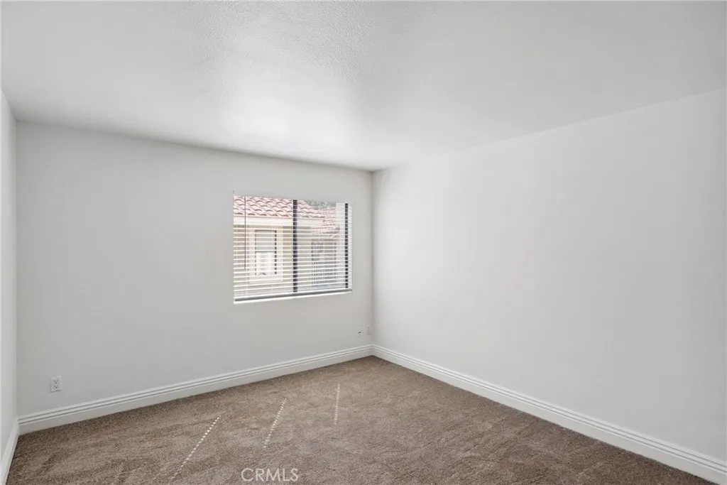 https://cdn.realtyfeed.com/cdn/127/306483590/f5ae5f59dee2146399e80279abea350e.webp