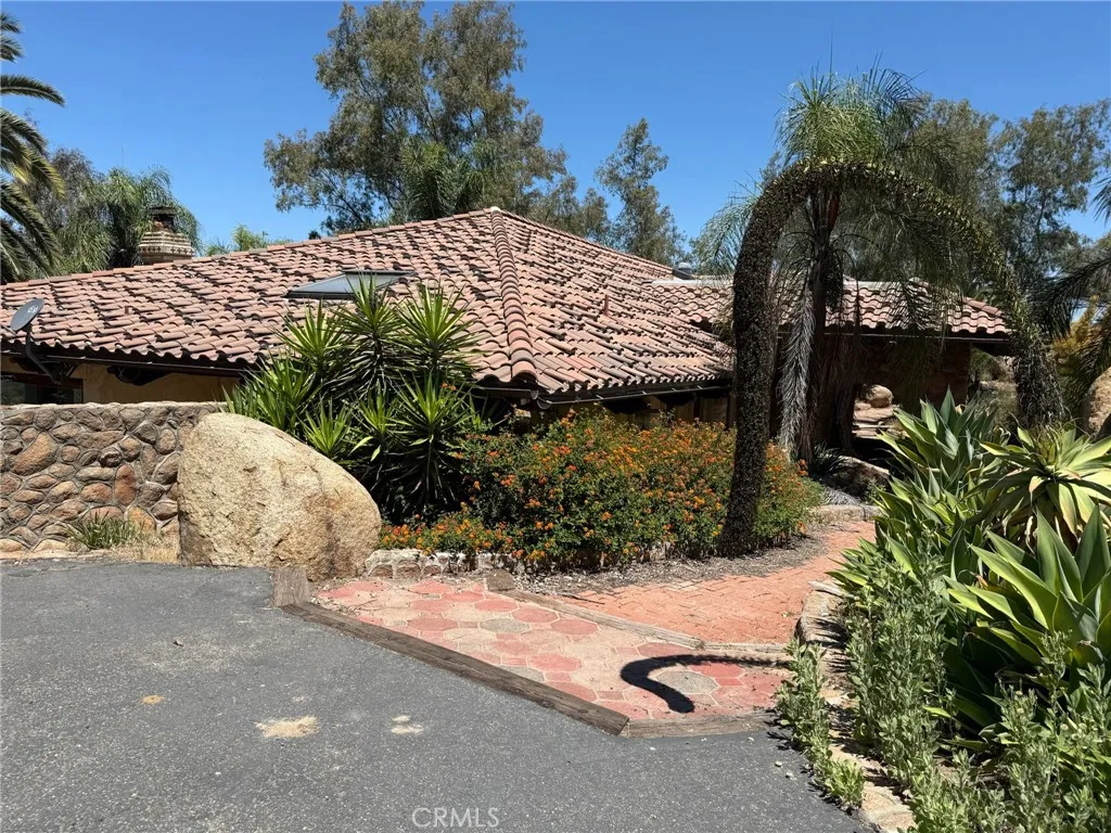 https://cdn.realtyfeed.com/cdn/127/306483593/e6d5bbe430914bb0e6eeccaabe93cba5.webp