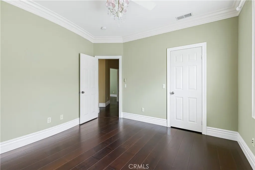 https://cdn.realtyfeed.com/cdn/127/306483681/d9fa0cf11d65bd649a9c5d86305e1254.webp